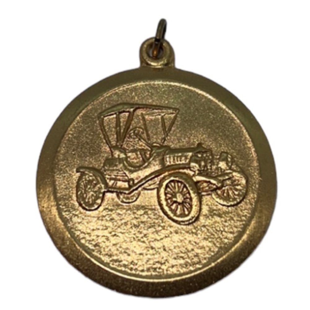 ANTIQUE OLD TIME CAR PENDANT MEDAL GOLD TONE VINTAGE